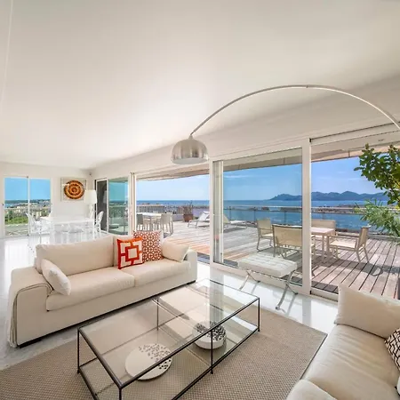 Ref 1918 - - Sea View Penthouse For Rent * Cannes
